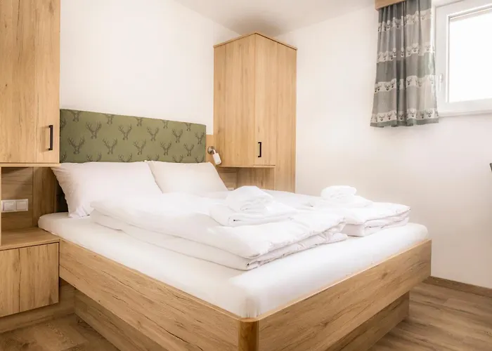 Peterlehen Apartman *